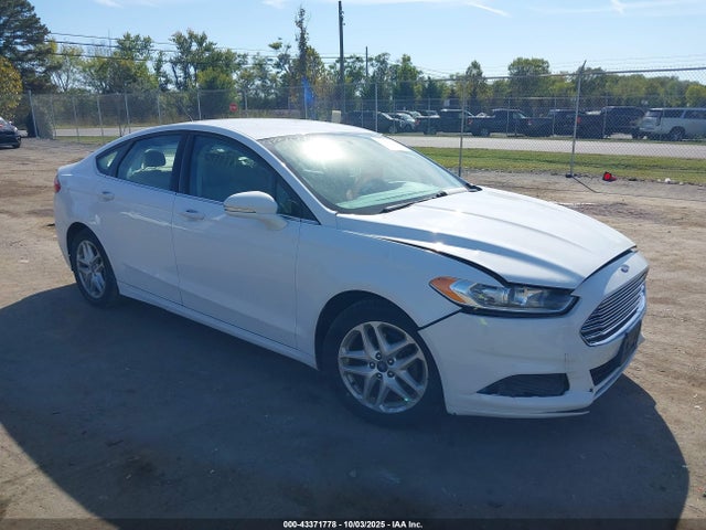 3FA6P0H76ER235913 Ford FUSION SE