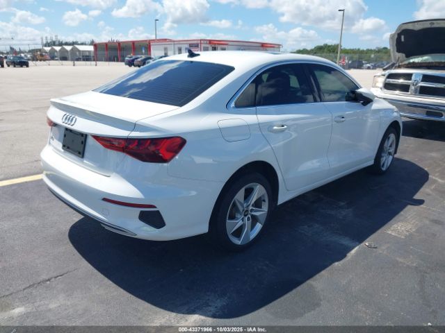 2022 AUDI A3 WAUAUDGY8NA026355 Photo 3