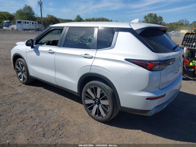2025 MITSUBISHI OUTLANDER JA4J4VA8XSZ020369 Photo 2