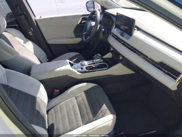 2025 MITSUBISHI OUTLANDER JA4J4VA8XSZ020369 Photo 4