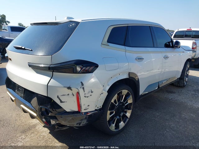 2025 BMW XM 5YM23CS04S9Z08259 Photo 3