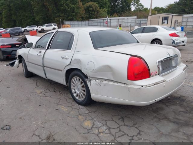 2004 LINCOLN TOWN CAR 1LNHM81W84Y640937 Photo 2