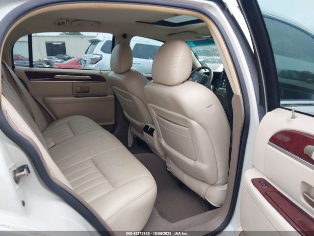 2004 LINCOLN TOWN CAR 1LNHM81W84Y640937 Photo 7