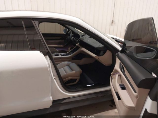 2022 PORSCHE TAYCAN WP0AA2Y1XNSA13136 Photo 4