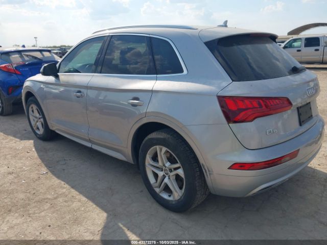 2019 AUDI Q5 WA1ANAFY8K2143790 Photo 2