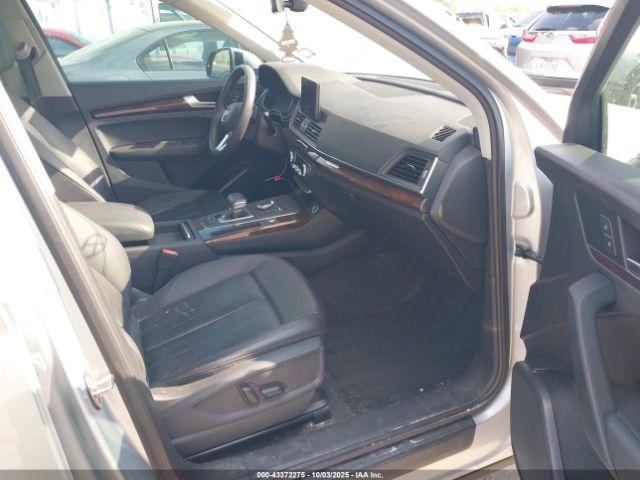 2019 AUDI Q5 WA1ANAFY8K2143790 Photo 4