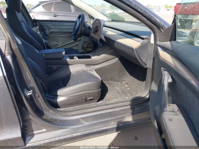 2023 TESLA MODEL 3 5YJ3E1EA5PF676266 Photo 4