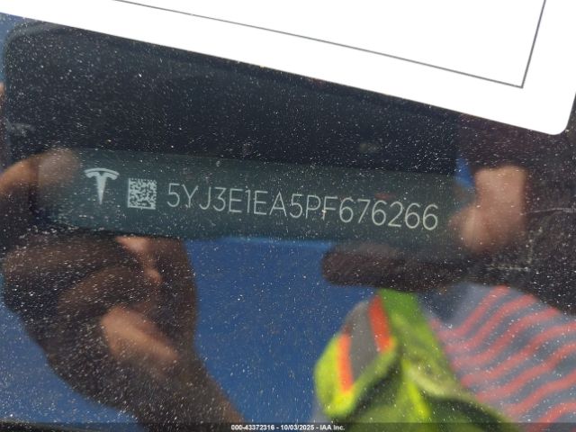 2023 TESLA MODEL 3 5YJ3E1EA5PF676266 Photo 8