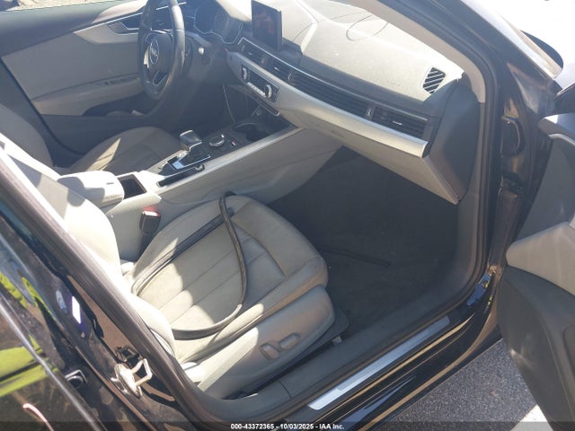 2017 AUDI A4 WAUGNAF46HN018112 Photo 4