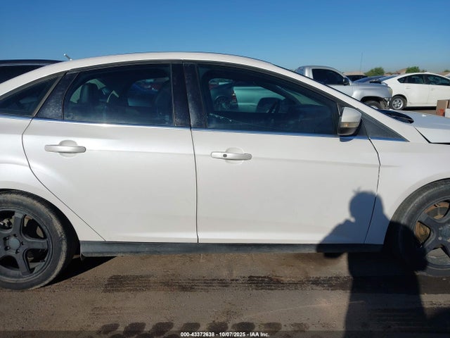 Ford Focus Titanium 2014 1FADP3J20EL374876 Image 14