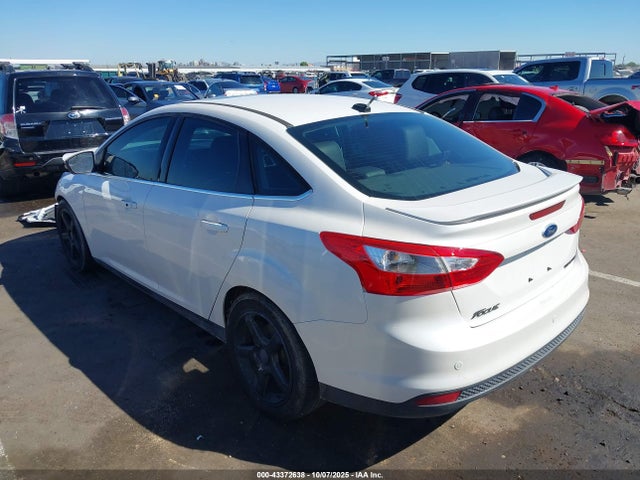 Ford Focus Titanium 2014 1FADP3J20EL374876 Image 3