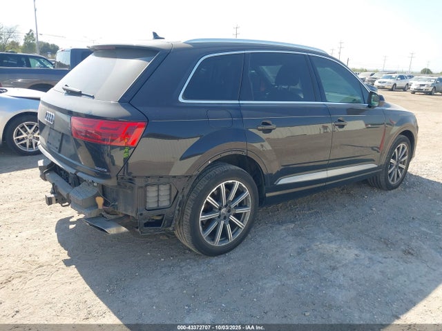 2019 AUDI Q7 WA1LHAF7XKD034291 Photo 3