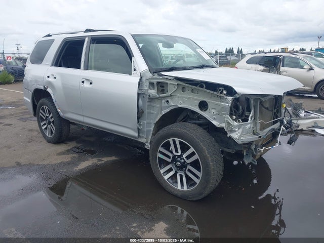 Toyota 4runner 2018 JTEBU5JR0J5509819 Image 13