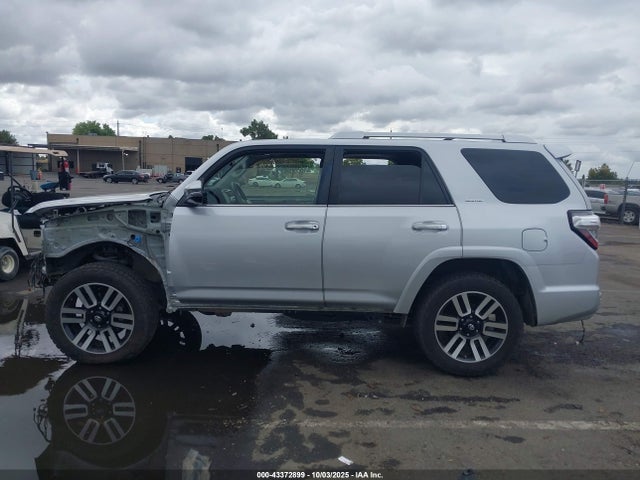 Toyota 4runner 2018 JTEBU5JR0J5509819 Image 27