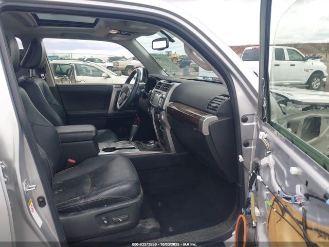 Toyota 4runner 2018 JTEBU5JR0J5509819 Image 17