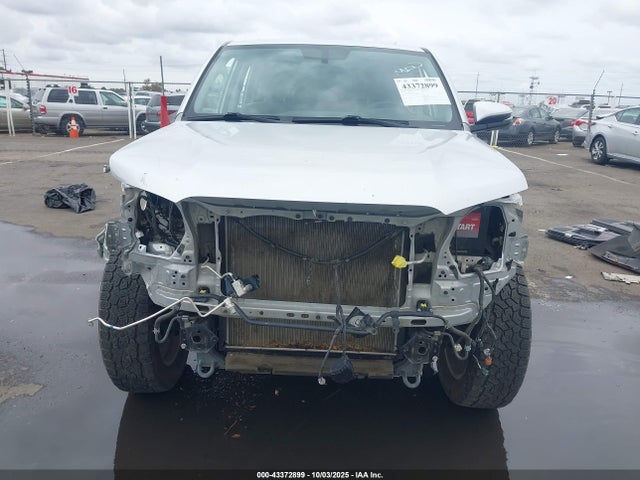Toyota 4runner 2018 JTEBU5JR0J5509819 Image 18