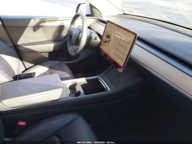 2023 TESLA MODEL Y 7SAYGDEE4PF749862 Photo 4