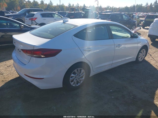 Hyundai 2017 2017 5NPD74LF3HH168749 Image 4
