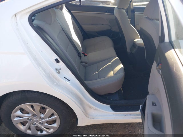 Hyundai 2017 2017 5NPD74LF3HH168749 Image 8