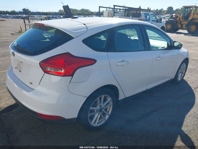 Ford 2015 2015 1FADP3K22FL306921 Image 4
