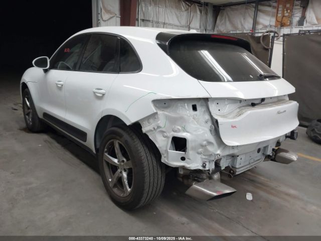2020 PORSCHE MACAN WP1AA2A5XLLB03841 Photo 2