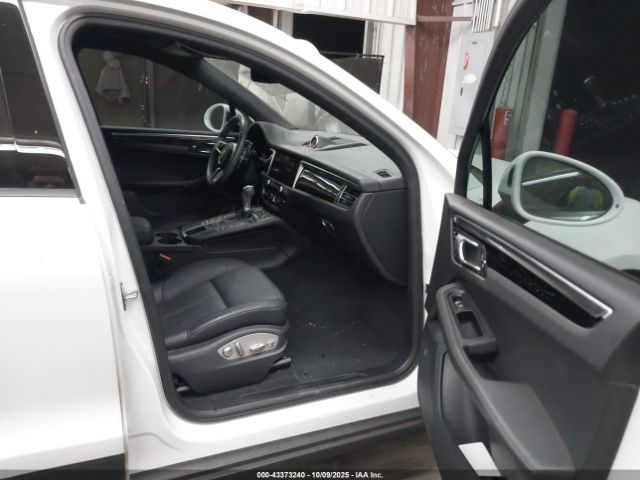 2020 PORSCHE MACAN WP1AA2A5XLLB03841 Photo 4