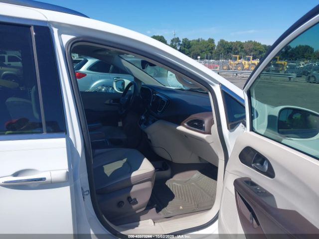 2018 CHRYSLER PACIFICA 2C4RC1EG8JR154330 Photo 4