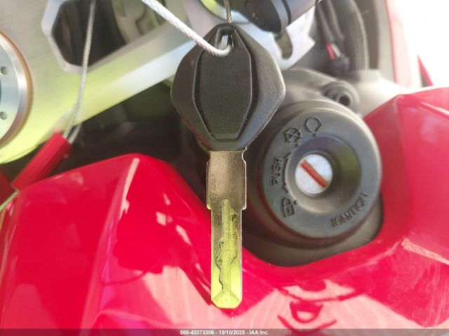 2024 DUCATI PANIGALE ZDMDAGWWXRB009765 Photo 10