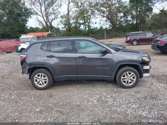 3C4NJCAB6JT250691 Jeep Compass Sport Fwd