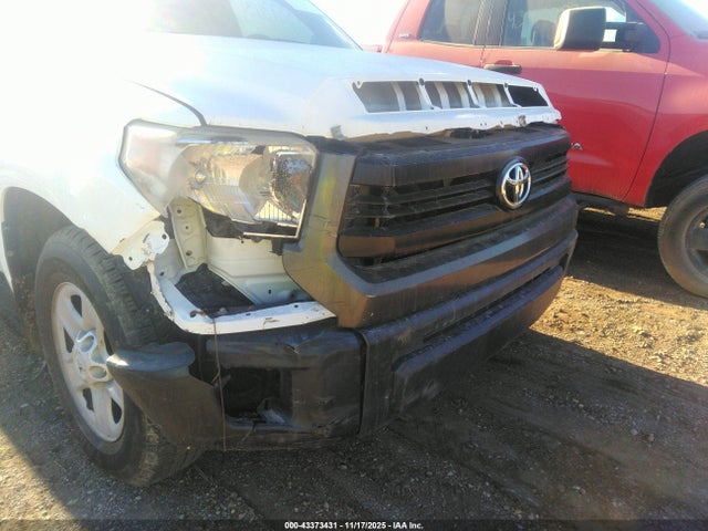 Aukcja sprzedaży 2017 Toyota Tundra Sr 5.7l V8, vin: 5TFUW5F13HX625184, numer aukcji: 43373431