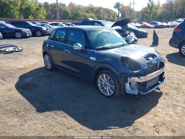 2015 MINI HARDTOP WMWXU3C58F2B62063 Photo 0