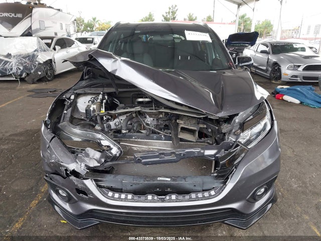 3CZRU5H13NM716136 Honda Hr-v 2wd Sport