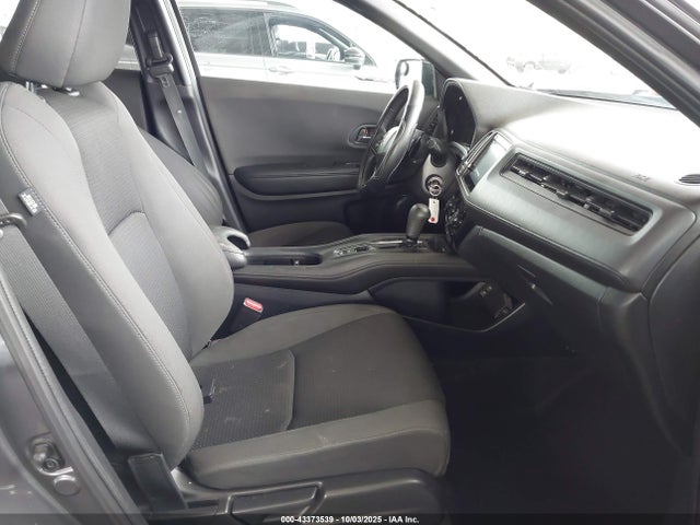 3CZRU5H13NM716136 Honda Hr-v 2wd Sport
