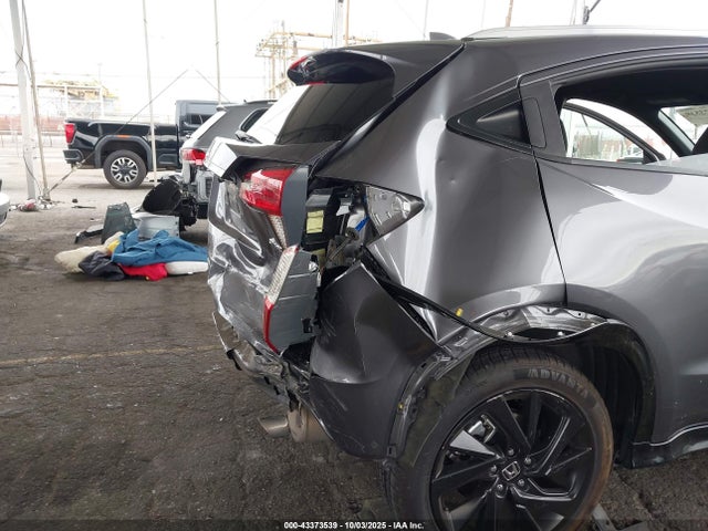 3CZRU5H13NM716136 Honda Hr-v 2wd Sport