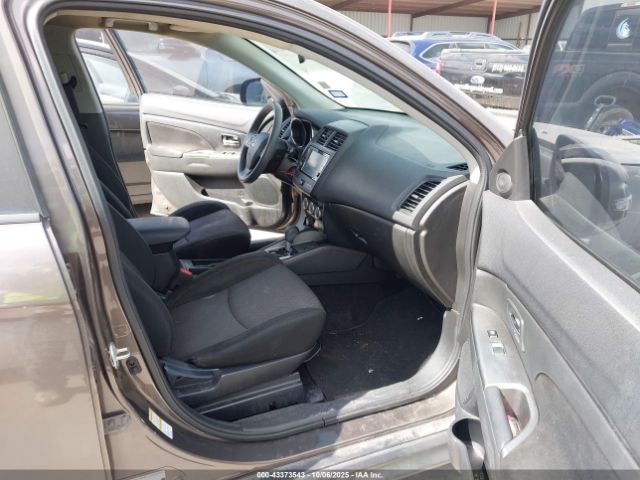 2018 MITSUBISHI OUTLANDER SPORT JA4AP3AU1JZ003645 Photo 4