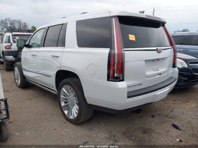 2016 CADILLAC ESCALADE 1GYS4DKJ4GR208649 Photo 2