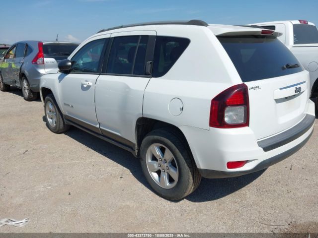 2015 JEEP COMPASS 1C4NJCBA1FD249743 Photo 2