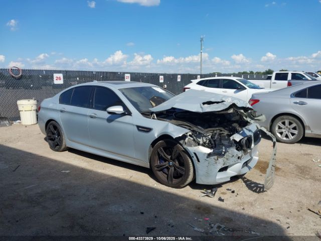 2016 BMW M5 WBSFV9C59GD595742