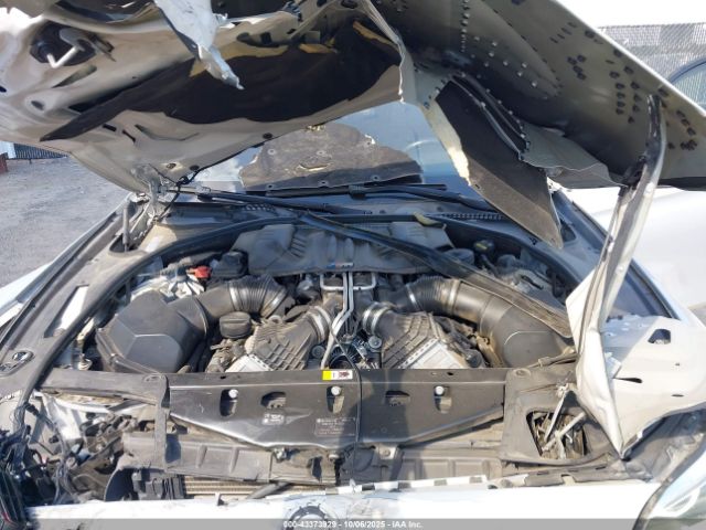 2016 BMW M5 WBSFV9C59GD595742 Photo 9