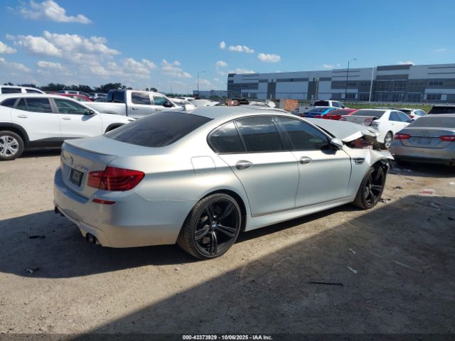 2016 BMW M5 WBSFV9C59GD595742 Photo 3