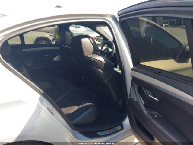 2016 BMW M5 WBSFV9C59GD595742 Photo 7