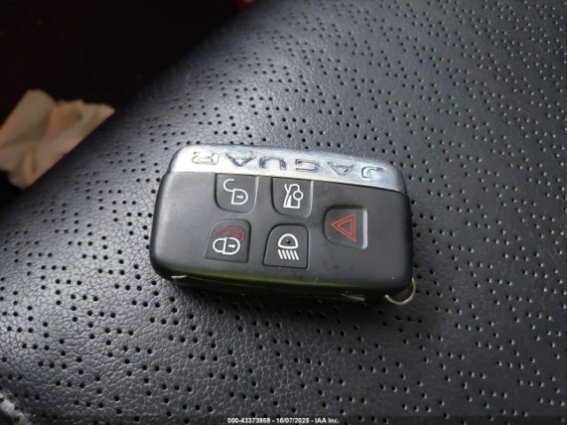 2016 JAGUAR XF SAJBE4BV6GCY02542 Photo 10