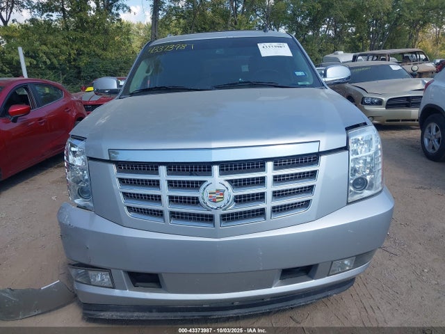 Продаж на аукціоні авто 2013 Cadillac Escalade Esv Luxury, vin: 1GYS4HEF5DR316286, номер лоту: 43373987