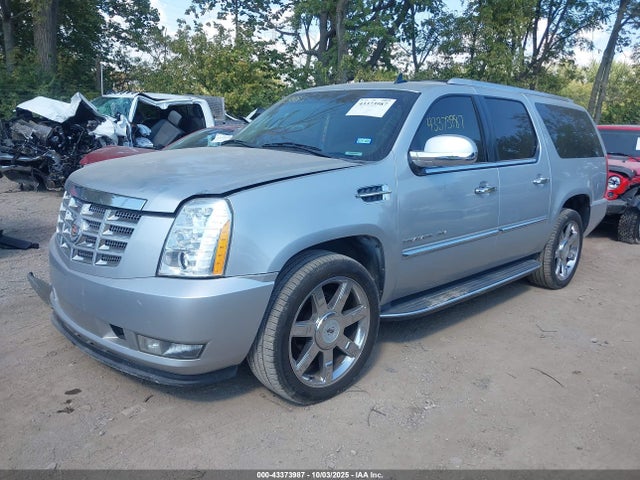 Продаж на аукціоні авто 2013 Cadillac Escalade Esv Luxury, vin: 1GYS4HEF5DR316286, номер лоту: 43373987