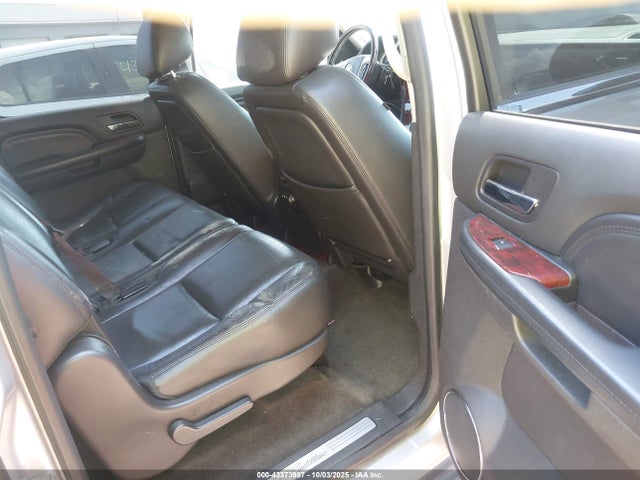 Продаж на аукціоні авто 2013 Cadillac Escalade Esv Luxury, vin: 1GYS4HEF5DR316286, номер лоту: 43373987