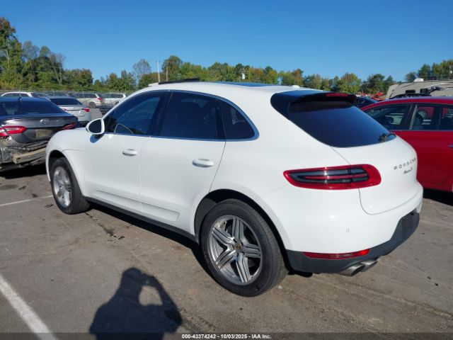 2015 PORSCHE MACAN WP1AB2A54FLB55368 Photo 2