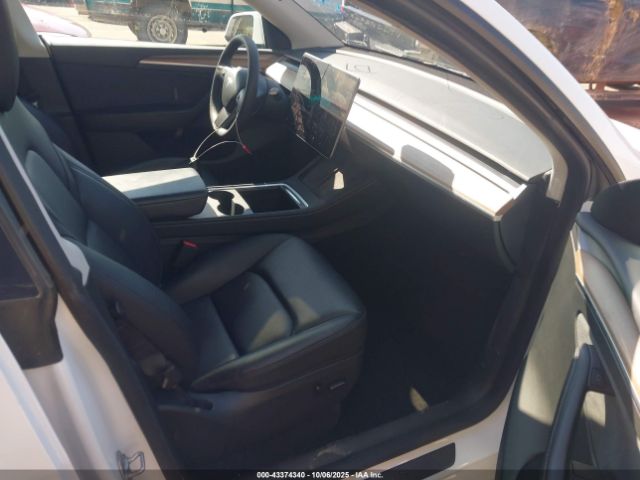2023 TESLA MODEL Y 7SAYGAEE2PF787251 Photo 4