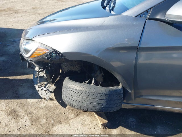 5NPD84LF8JH239897 Hyundai ELANTRA SEL