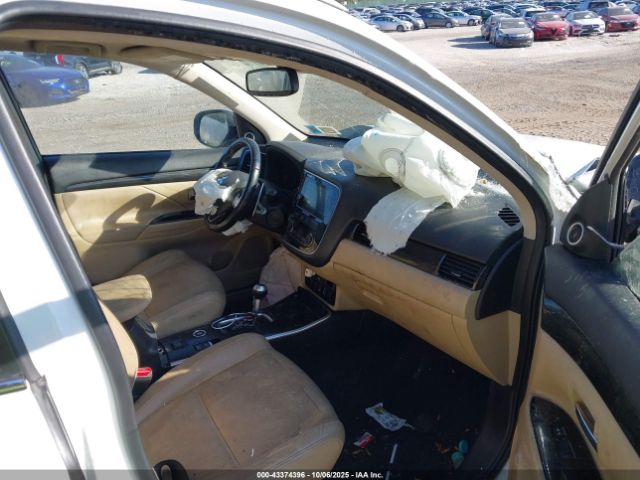 2017 MITSUBISHI OUTLANDER JA4JZ4AX8HZ056024 Photo 4