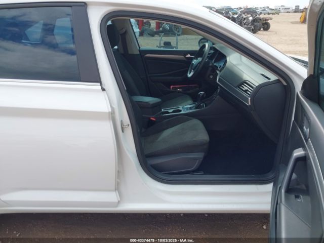 2019 VOLKSWAGEN JETTA 3VWC57BU8KM073881 Photo 4